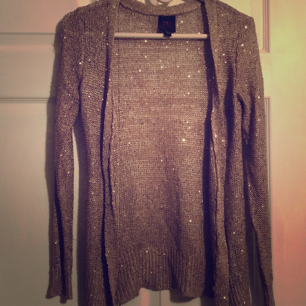 Sparkles! Tan cardigan w/ gold sequins, sz M/L